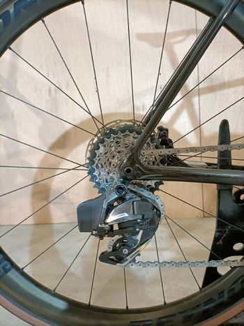 Used Felt FR Advanced Ultegra Di2 2023 Road & Gravel, Black — image 6 of 9