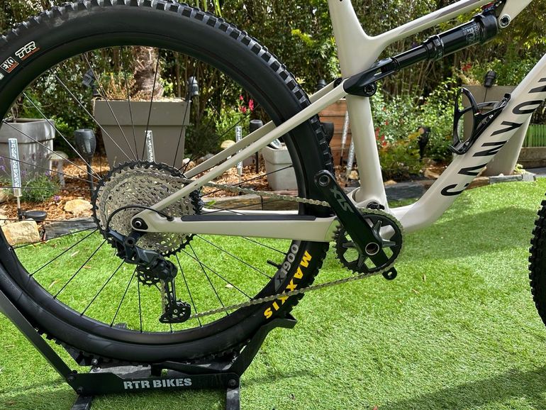 Used Canyon Lux Trail CF 6 2023 Mountainbike — image 5 of 11