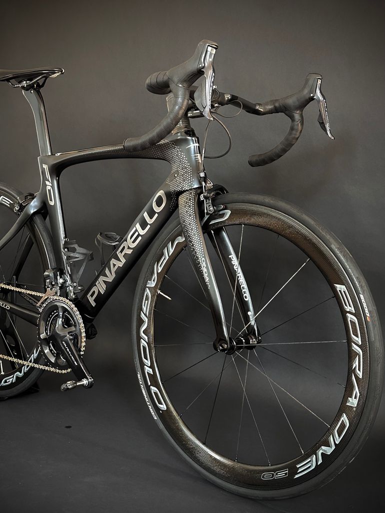 Pinarello DOGMA F10 used in 55 cm buycycle