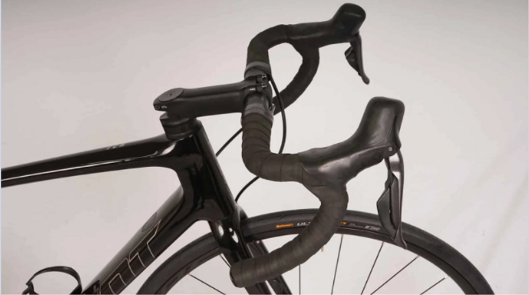 Used Giant tcr advanced pro 0 disc di2 2022 Road & Gravel, Black — image 3 of 4