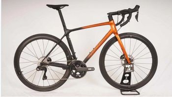 Used Giant tcr advanced pro 0 disc di2 2023 Road & Gravel, Orange — image 1 of 4