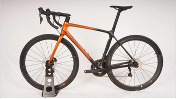 Used Giant tcr advanced pro 0 disc di2 2023 Road & Gravel, Orange — image 2 of 4