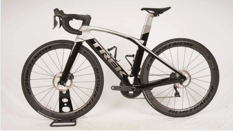Used Trek ADONE SLR7 DISC DI2 2020 Road & Gravel, Schwarz — image 2 of 4