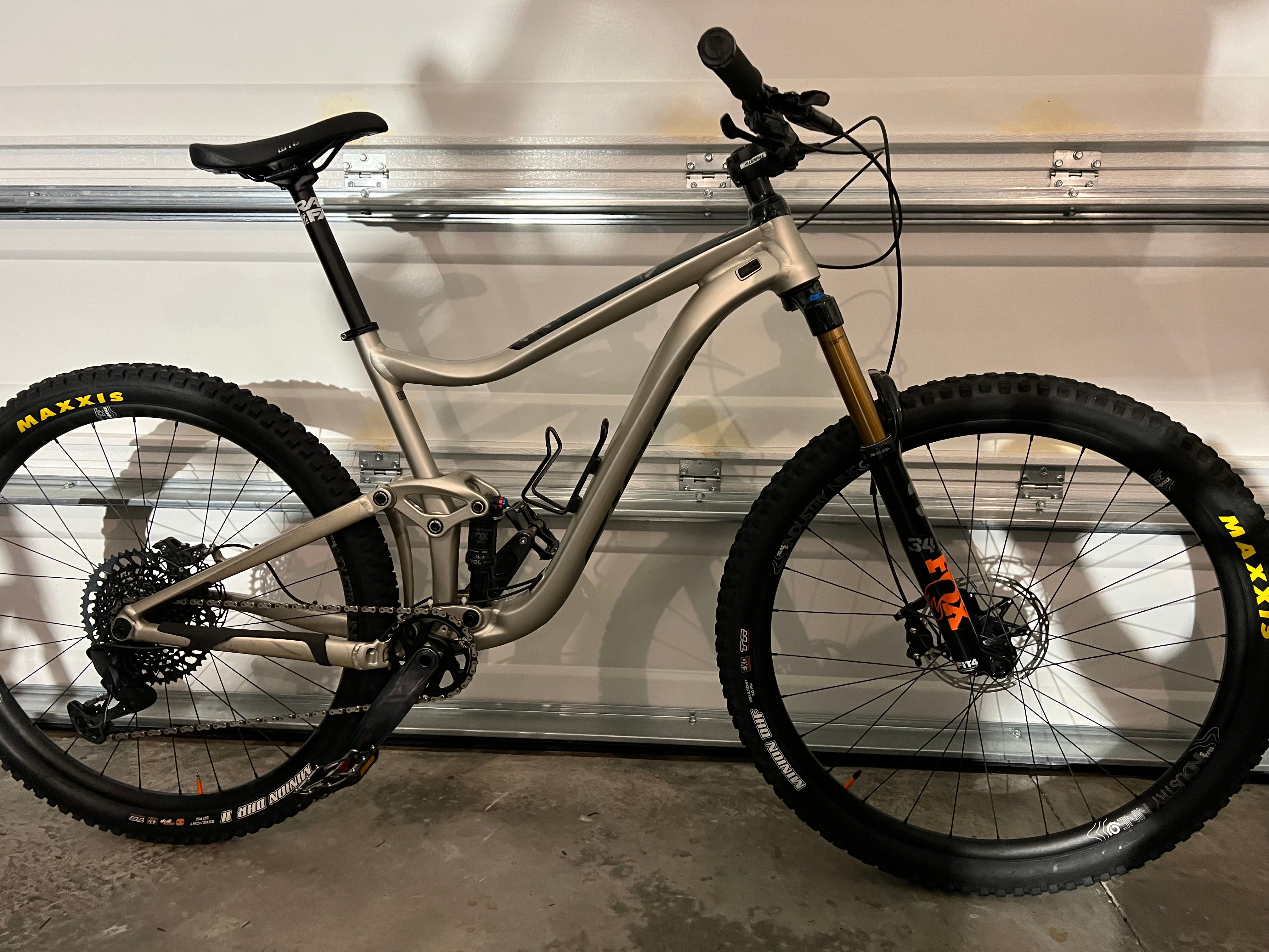 Giant mountain deals bike 2019