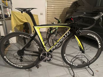 Pinarello DOGMA F8 2016 Road & Gravel usato, Nero — immagine 2 di 5