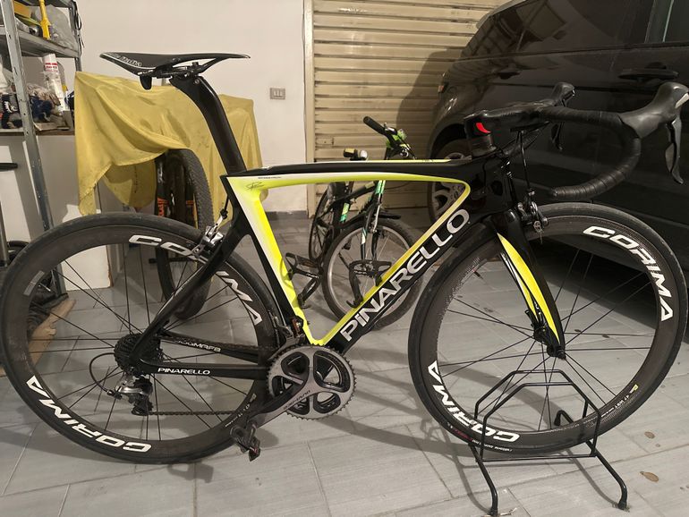 Pinarello DOGMA F8 2016 Road & Gravel usato, Nero — immagine 2 di 5