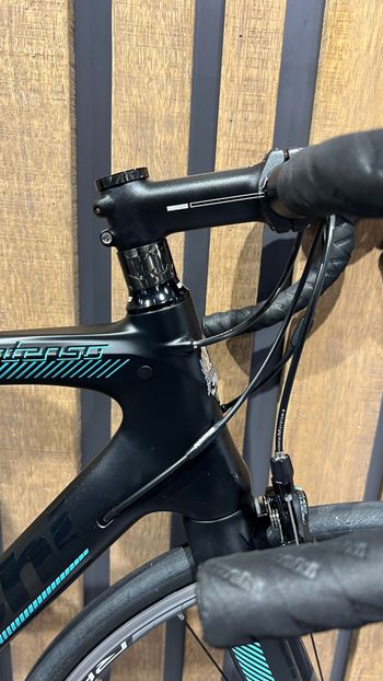 Used Bianchi Intenso Ultegra 2016 Road & Gravel — image 12 of 16