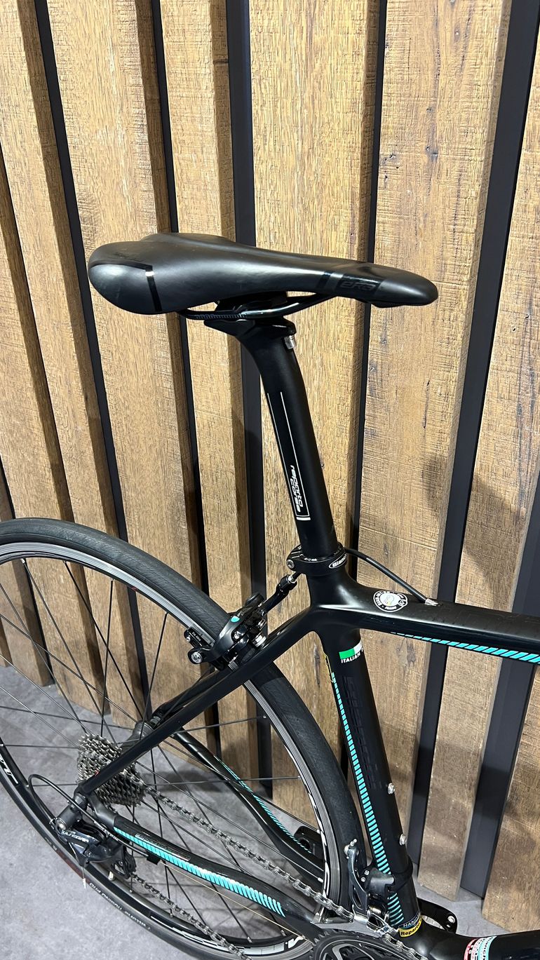 Used Bianchi Intenso Ultegra 2016 Road & Gravel — image 10 of 16