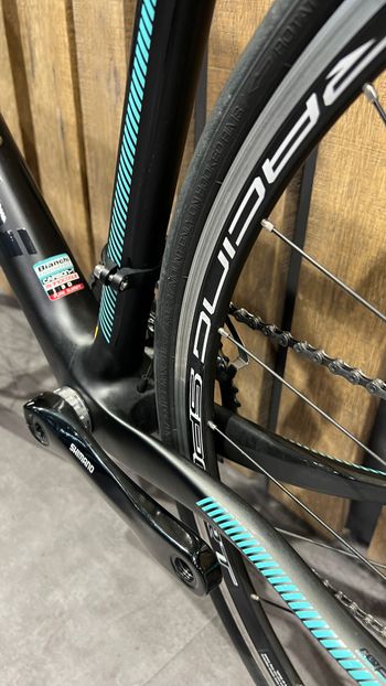 Used Bianchi Intenso Ultegra 2016 Road & Gravel — image 4 of 16