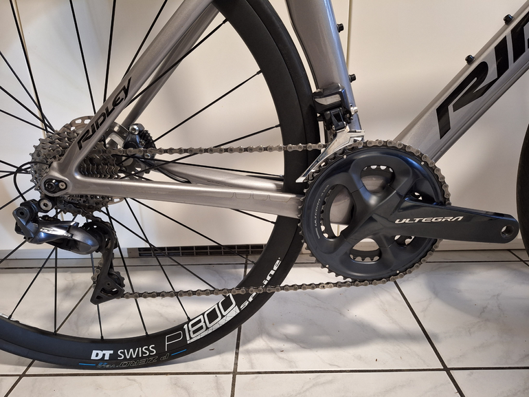 Ridley Noah Disc Aero di2 ultegra nieuwstaat used in 56 cm buycycle