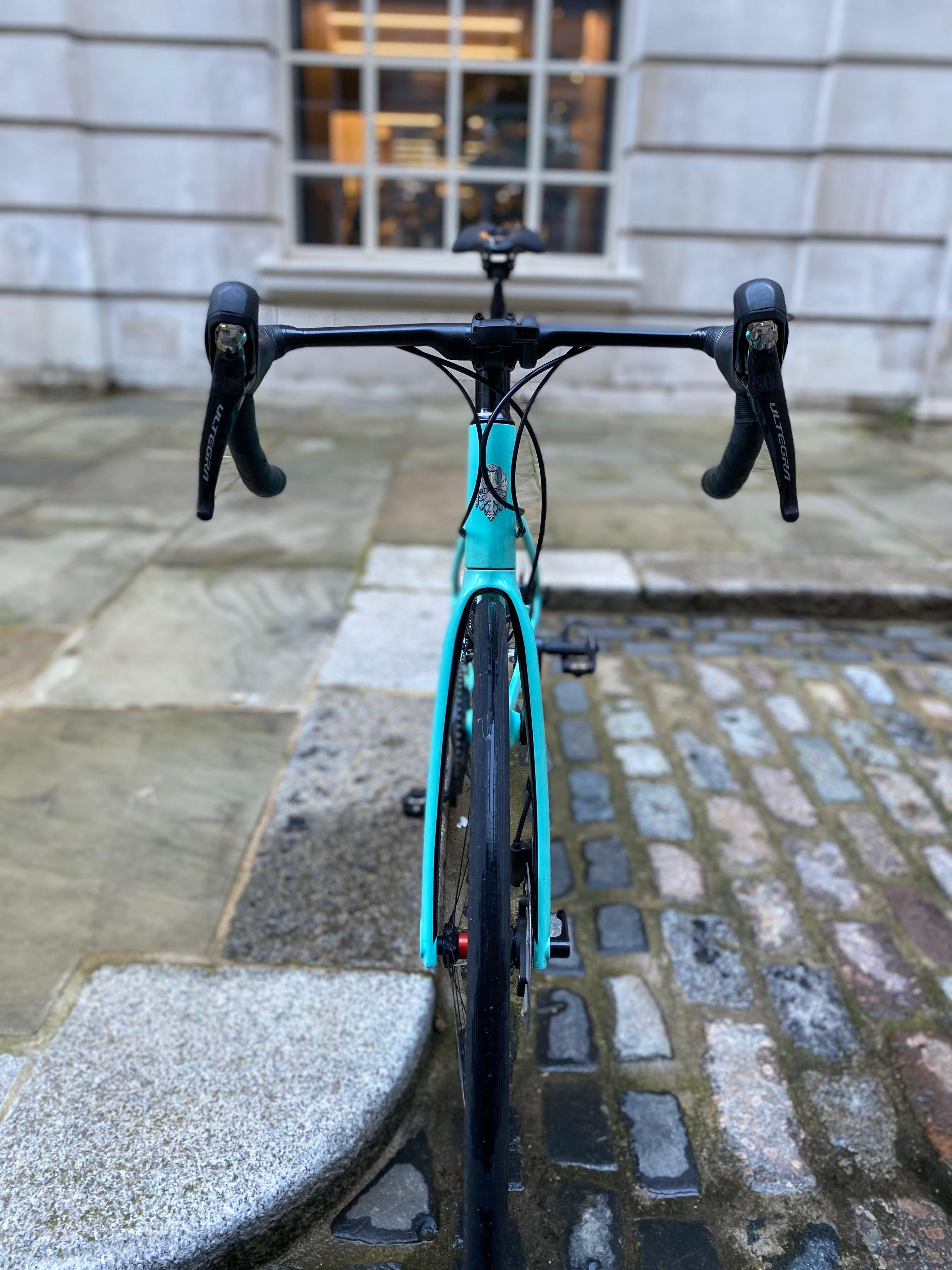 Bianchi Aria Ultegra Disc used in 55 cm buycycle UK