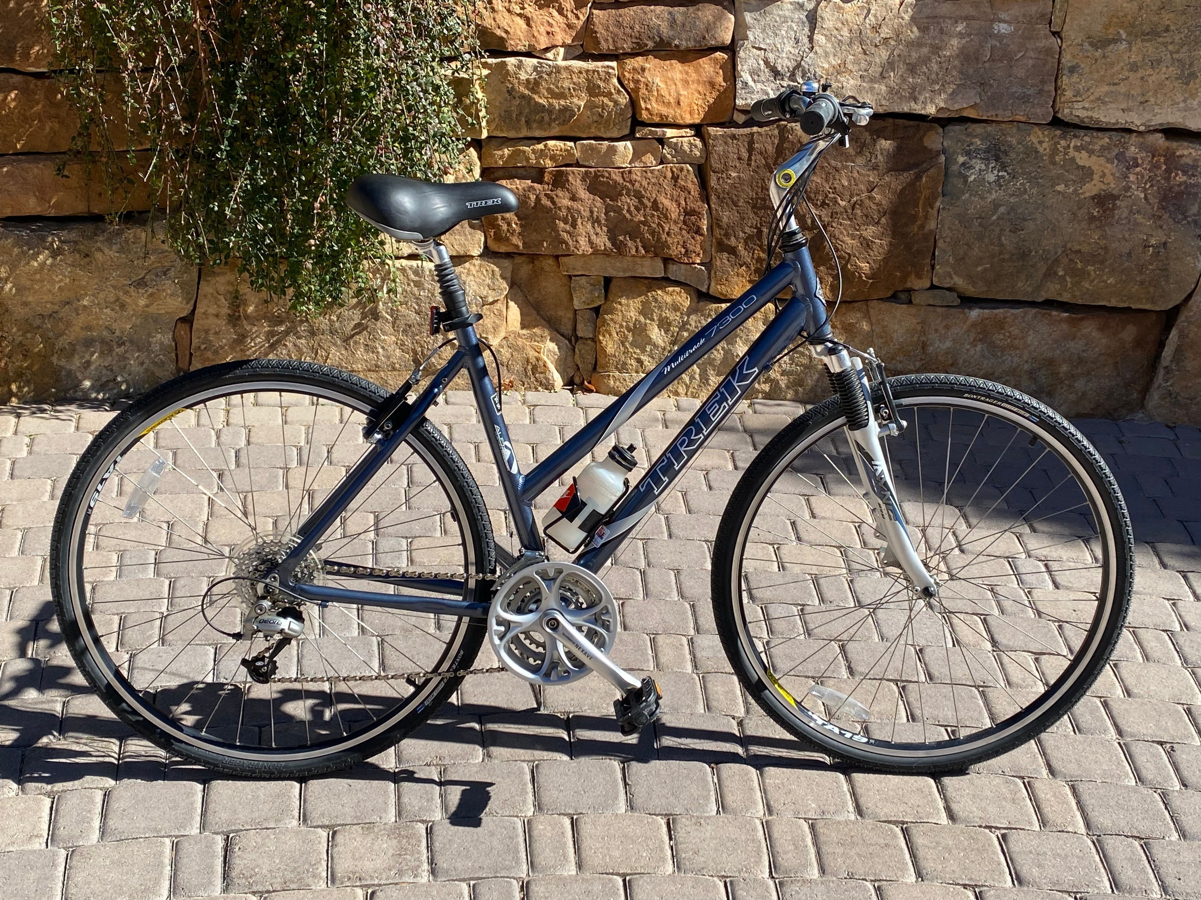 Trek Multitrack 7300 used in L buycycle