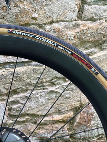 Used BMC Roadmachine 01 FOUR 2020 Road & Gravel, Black — image 7 of 8