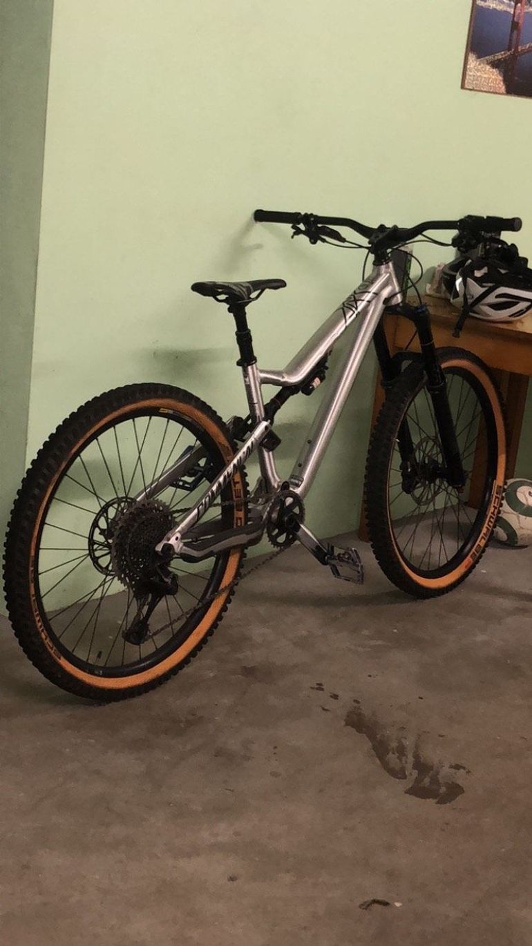 Commencal Meta AM V4 used in M | buycycle