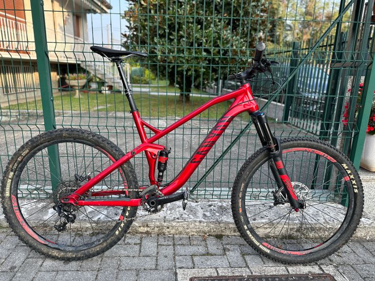 Used Canyon Spectral AL 7.0 EX 2016 Mountainbike — image 1 of 4