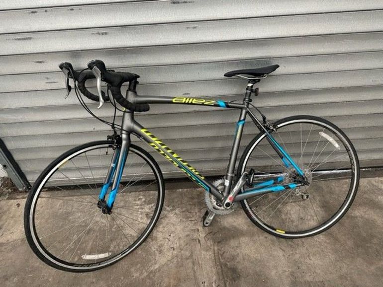 Specialized Allez Elite used in 58 cm buycycle USA