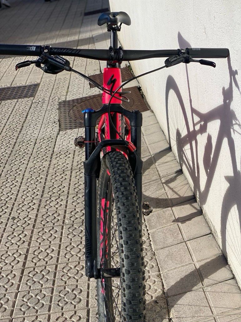 Specialized Men s Epic Comp Carbon used in M buycycle