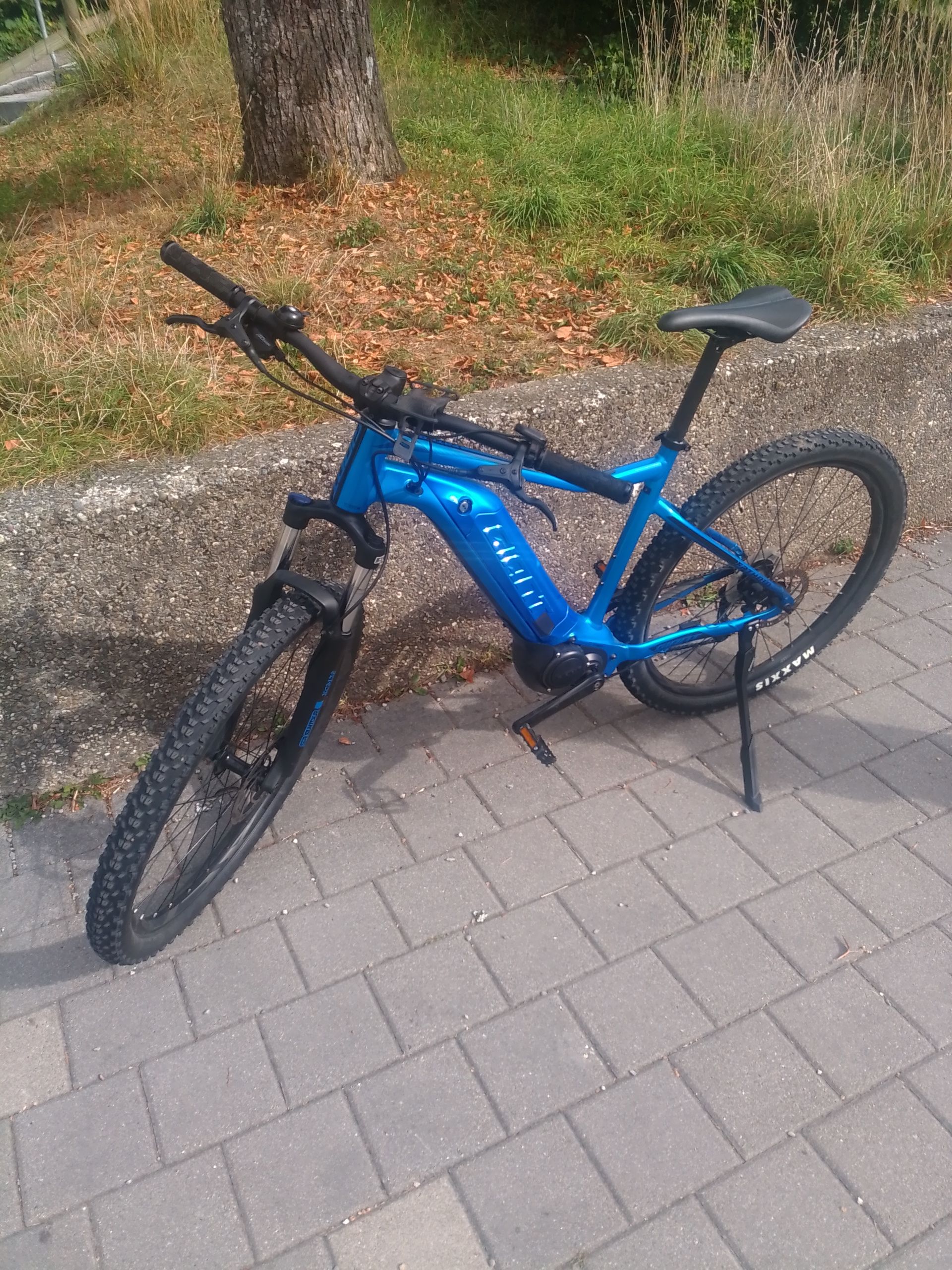 giant fathom e  3 electric mountain bike 2019