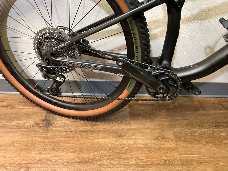 Used Specialized Men's Epic Expert 2021 Mountainbike, Black — image 4 of 4