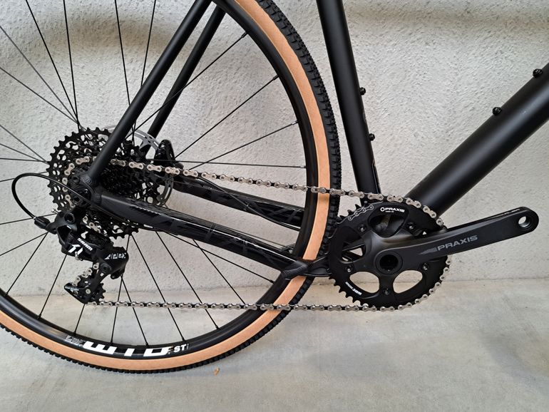 Used Vaast A1 Apex 2023 Road & Gravel, Black — image 3 of 4