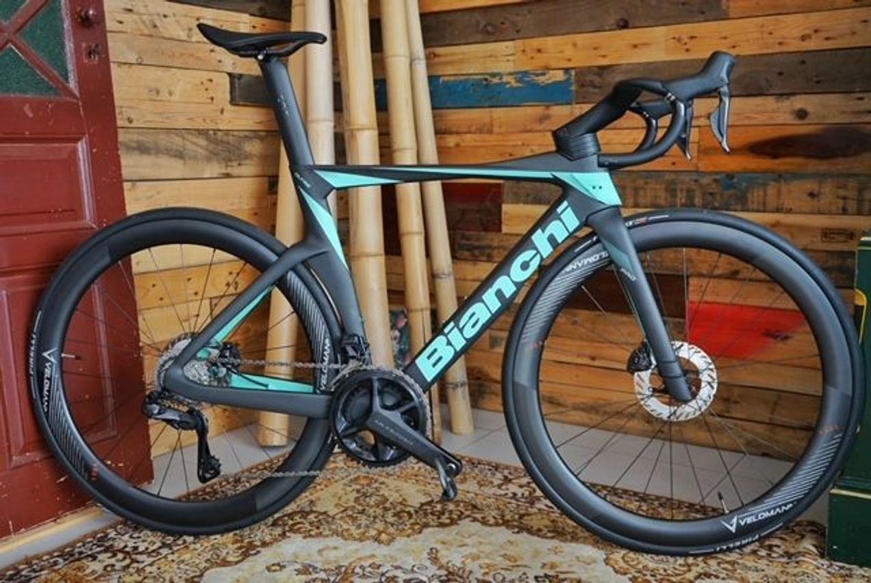 Bianchi Oltre PRO - Ultegra Di2 used in 53 cm | buycycle USA