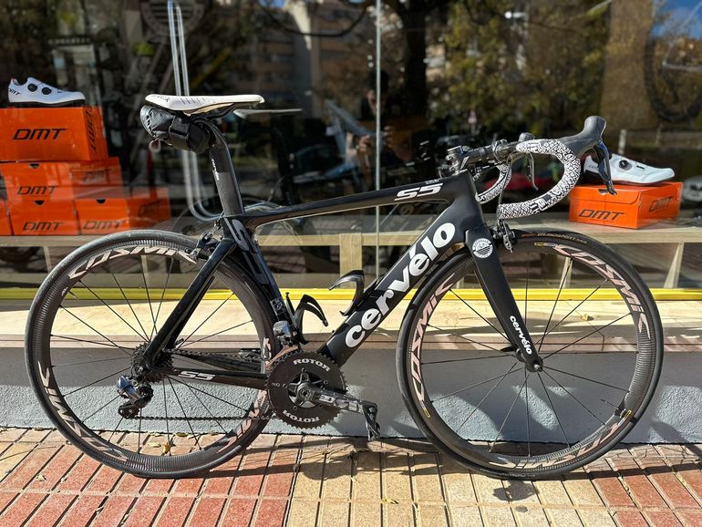 Cerv lo S5 Dura Ace Di2 Disc used in 54 cm buycycle