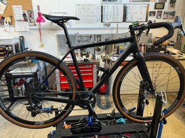 Used Carbonda gravel apex 1 2023 Road & Gravel