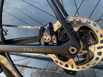 Colnago C68 Disc + Bora Ultra + Super Record EPS 2024 Road & Gravel d'occasion — image 6 sur 11