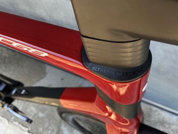 Colnago C68 Disc + Bora Ultra + Super Record EPS 2024 Road & Gravel d'occasion — image 2 sur 11