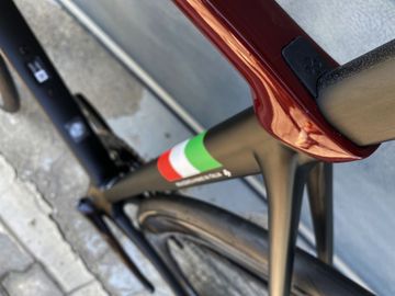 Colnago C68 Disc + Bora Ultra + Super Record EPS 2024 Road & Gravel d'occasion — image 8 sur 11