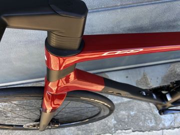 Colnago C68 Disc + Bora Ultra + Super Record EPS 2024 Road & Gravel d'occasion — image 5 sur 11