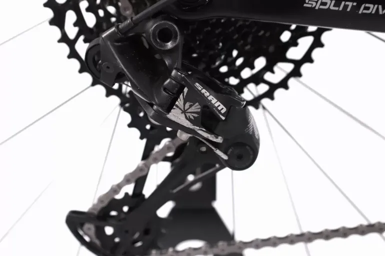 Used BH Lynx Race Carbon RC 6.9 2025 Mountainbike, Black — image 24 of 29