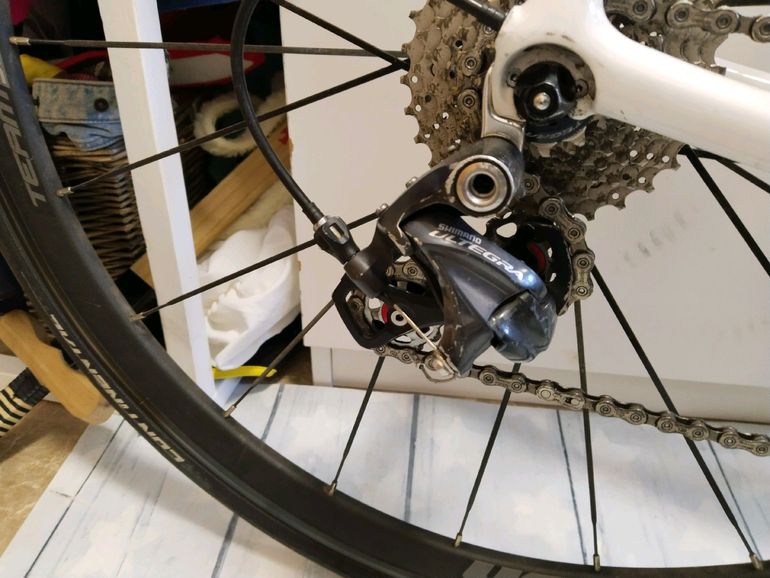 Used Trek Madone 4.7 H2 Compact 2014 Road & Gravel, White — image 9 of 9