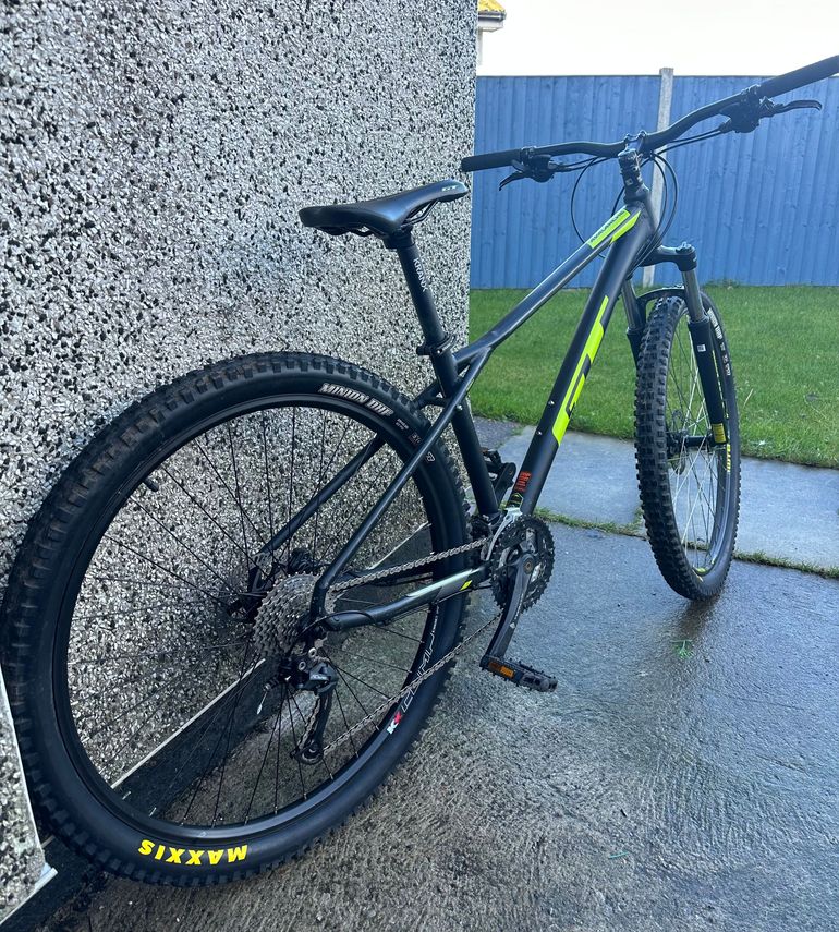 Bicicleta gt best sale avalanche 2018