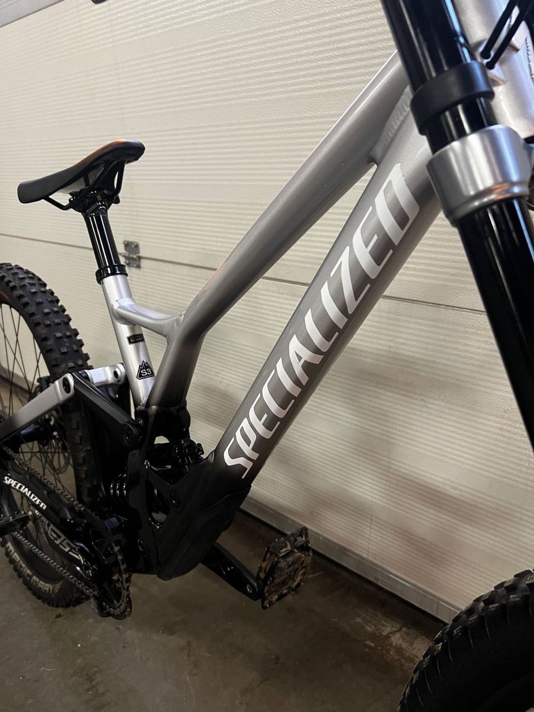 Specialized demo best sale 2021 frame