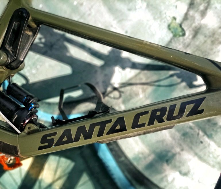 Santa Cruz BRONSON R Carbon C MX used in L buycycle UK