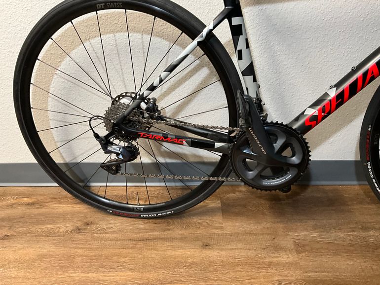 Specialized Men s Tarmac Disc Expert used in 56 cm buycycle BG