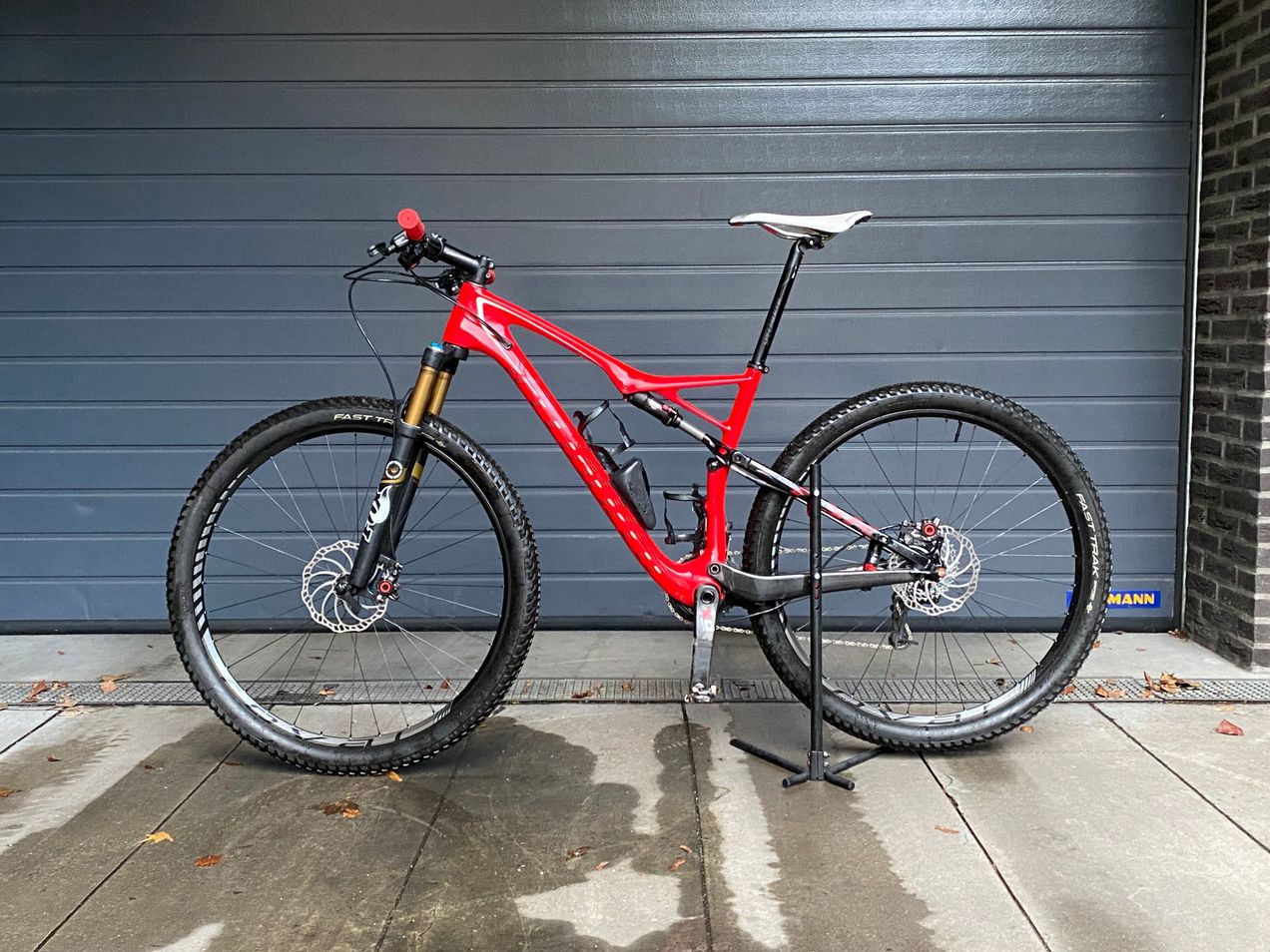 Specialized epic marathon hot sale