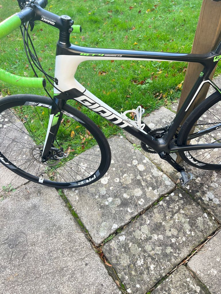 Giant Defy Advanced 2 used in XL buycycle UK