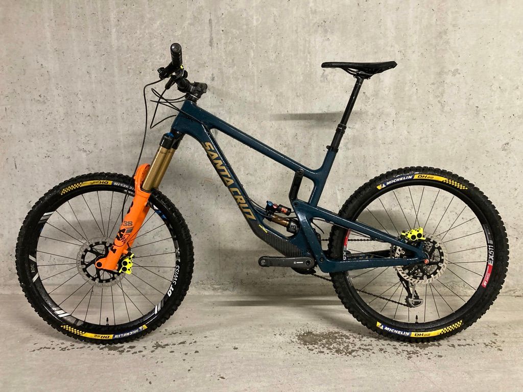 Santa Cruz Nomad Carbon CC X01 Reserve used in L buycycle