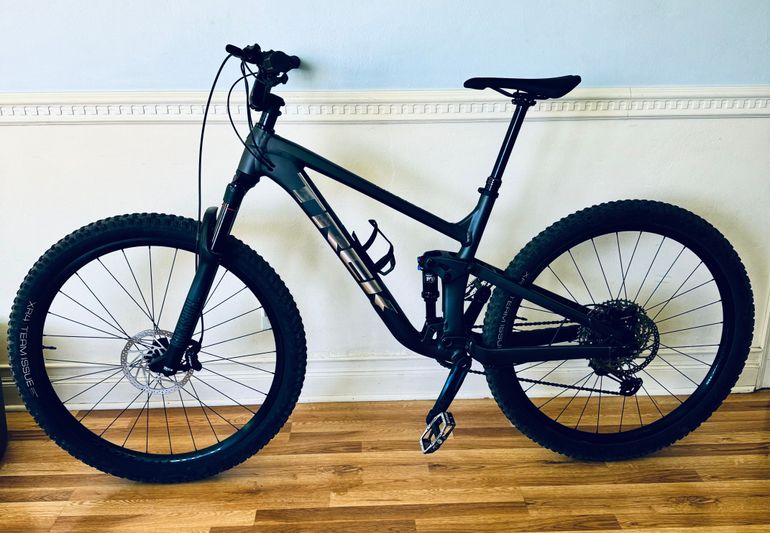 Used Trek Fuel EX 7 Gen 5 2023 Mountainbike, Schwarz, 29 — image 2 of 3