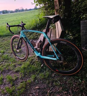 Bianchi oltre xr3 disc best sale ultegra 2021