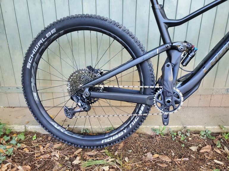 Used Lapierre Zesty AM CF 9.9 2021 Mountainbike, Schwarz — image 4 of 8