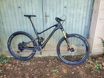 Used Lapierre Zesty AM CF 9.9 2021 Mountainbike, Schwarz — image 2 of 8