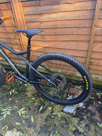 Used Orbea LAUFEY H10 2023 Mountainbike, Green, 29 — image 6 of 9