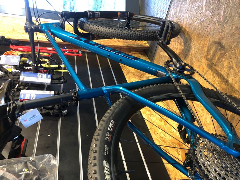 Used Giant XTC SLR 29 1 2021 Mountainbike, Green — image 2 of 8