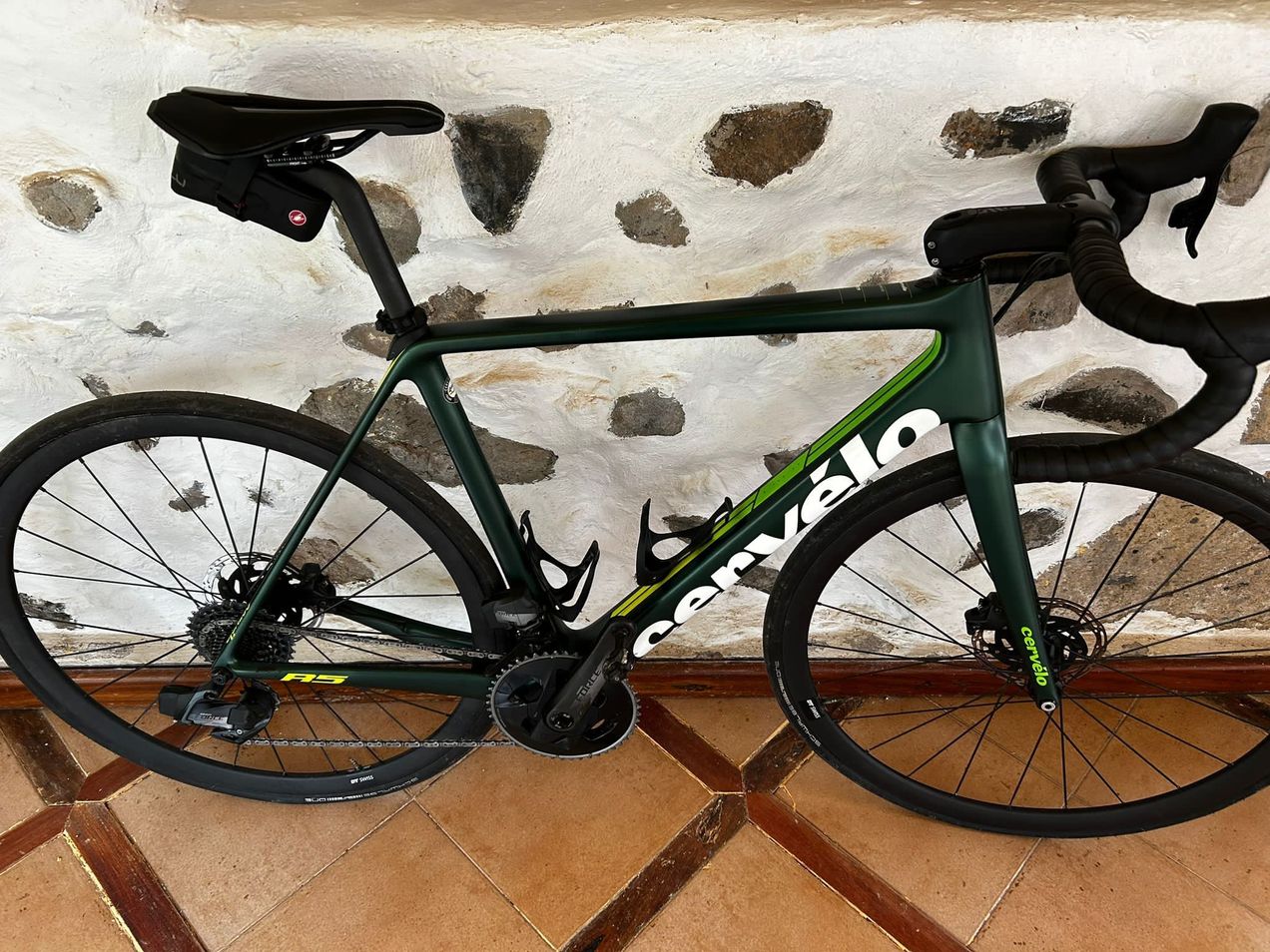 Cervelo store r5 ltd