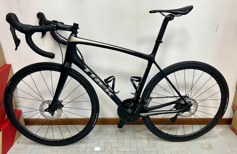 Trek emonda slr 8 disc 2018 sale