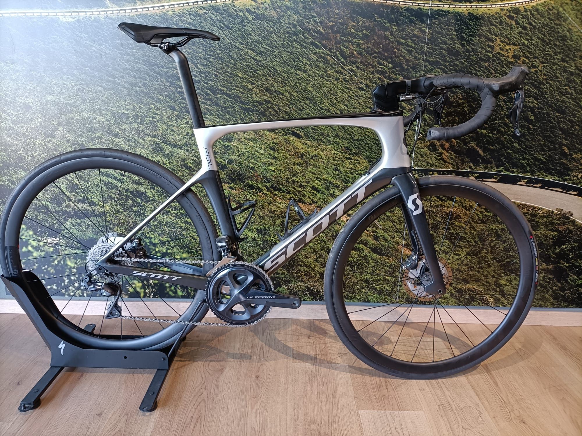 Scott foil 20 disc road store bike 2019