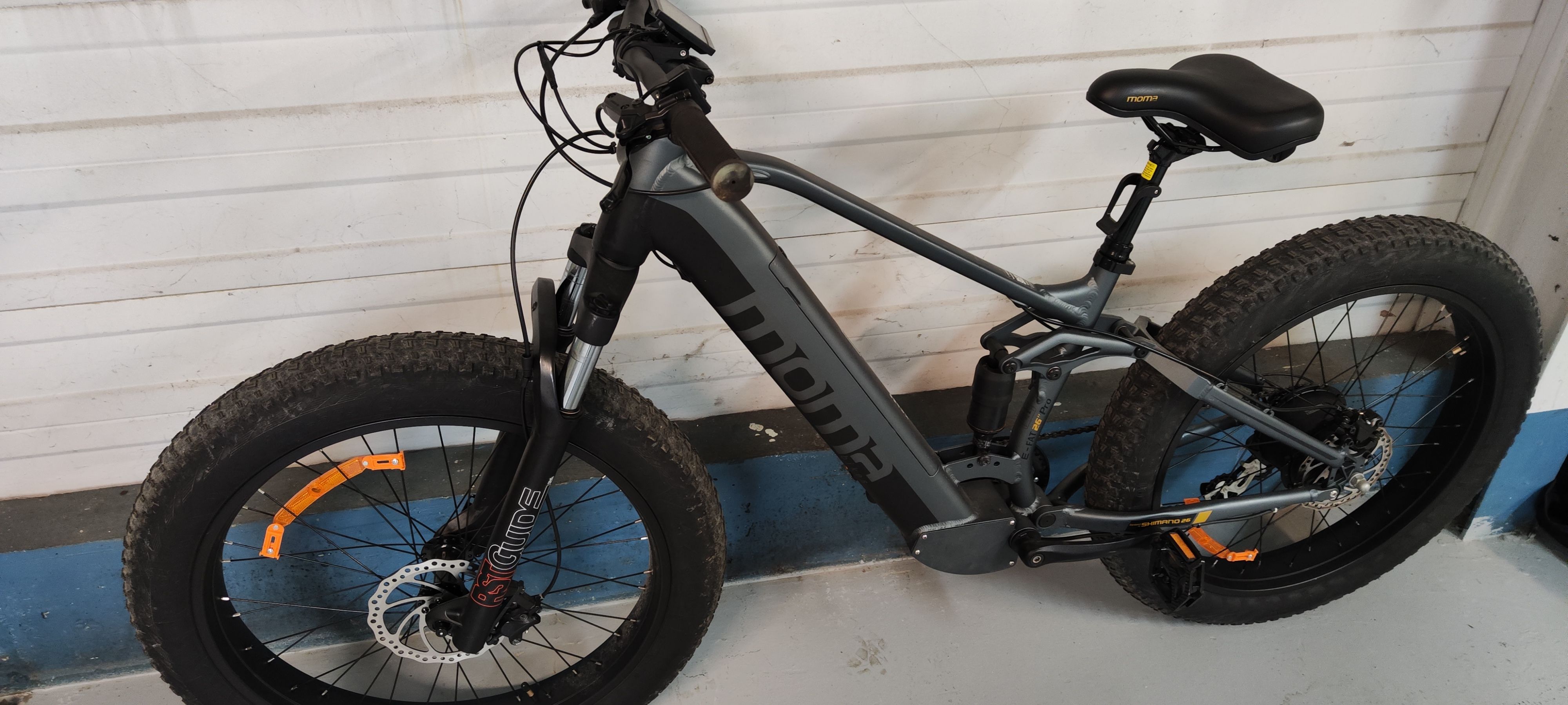 Moma Bikes E-MTB Fatbike 26 Pro Bicicleta Eléctrica de Montaña